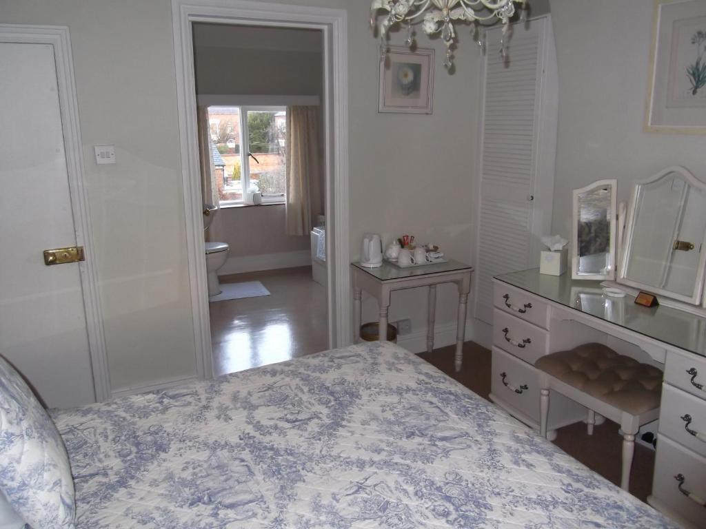 Courtland Hotel Stratford-upon-Avon Bilik gambar